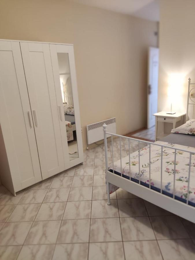 Apartment Dalma Podgora Bagian luar foto